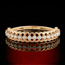 Round Brilliant Diamond Scalloped Band