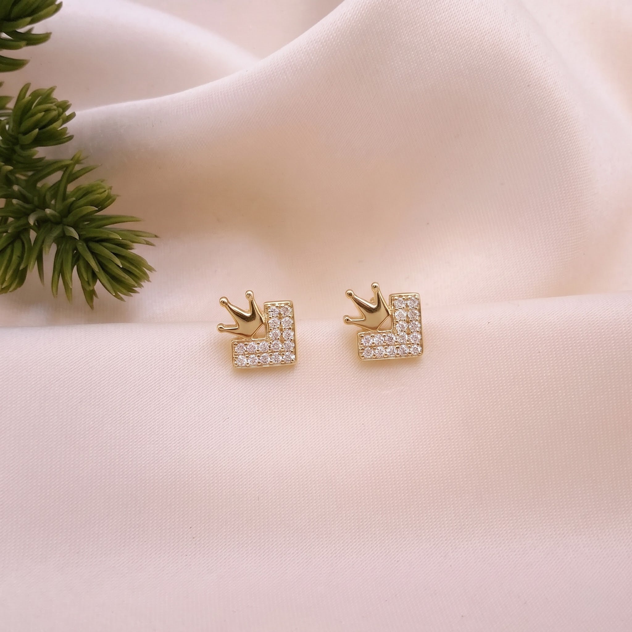 Crown Initial 'L' Diamond Stud Earrings