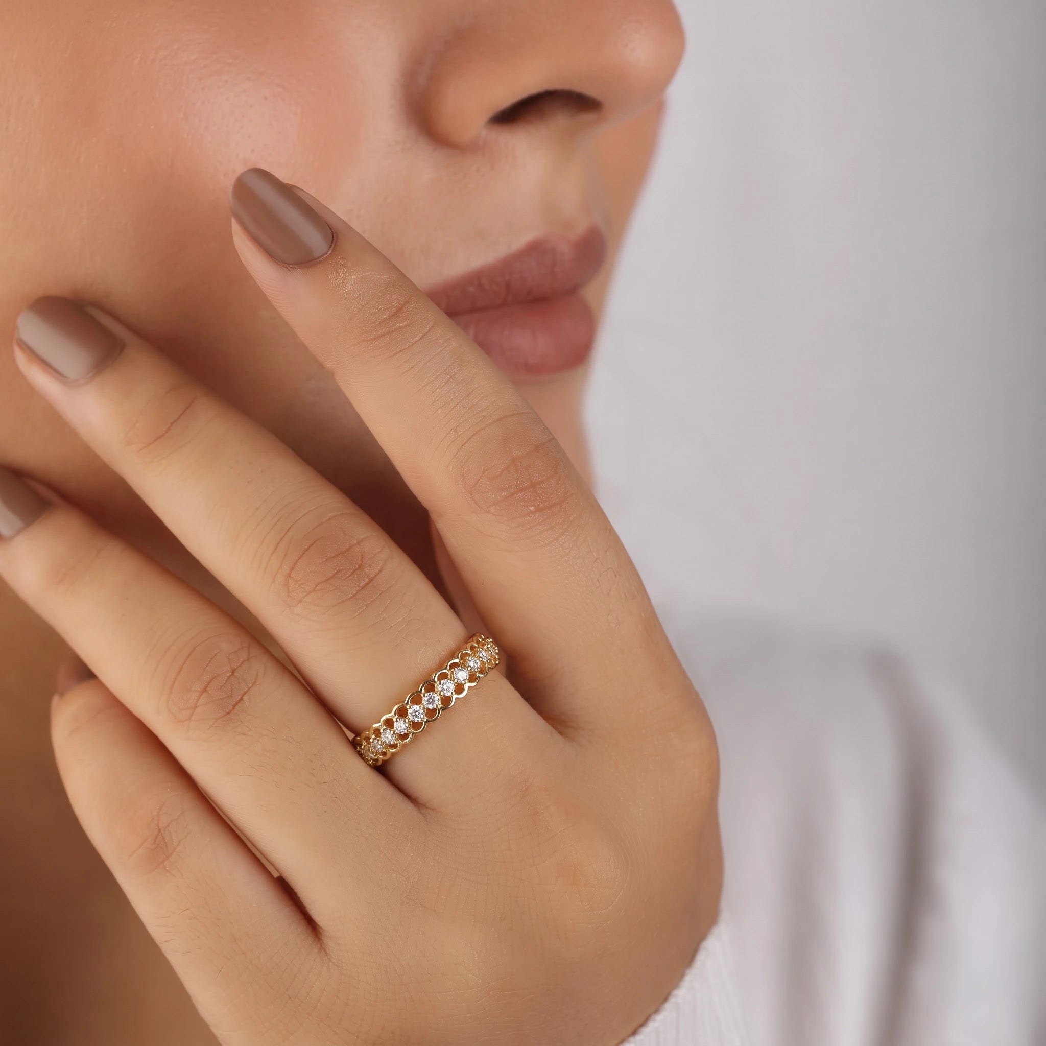 Scalloped Filigree Diamond Band