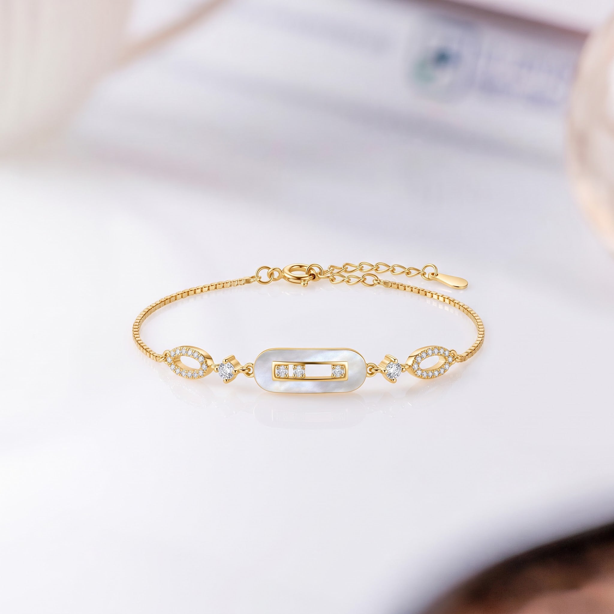 Elara Link Bracelet