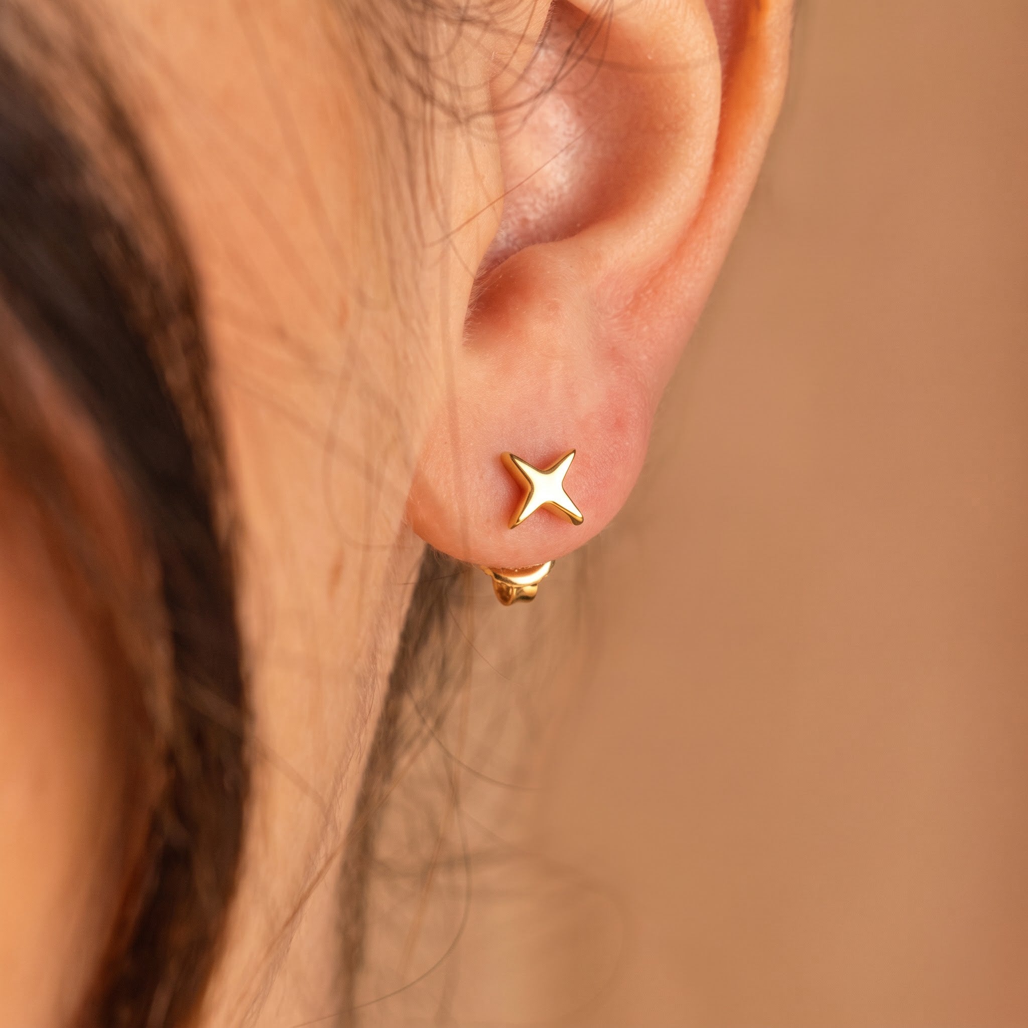 Minimalist Four-Point Star Stud Earrings
