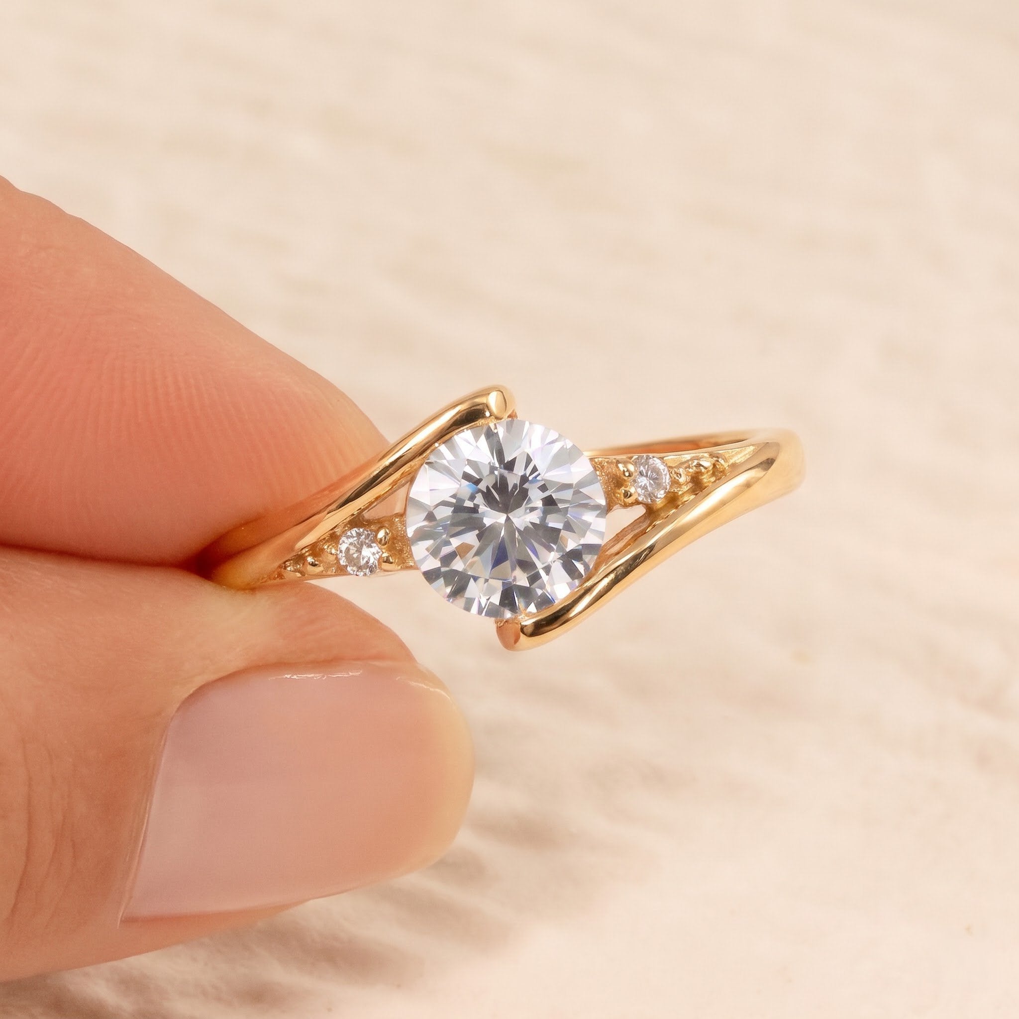 Round Cut Bypass Tension-Style Engagement Ring