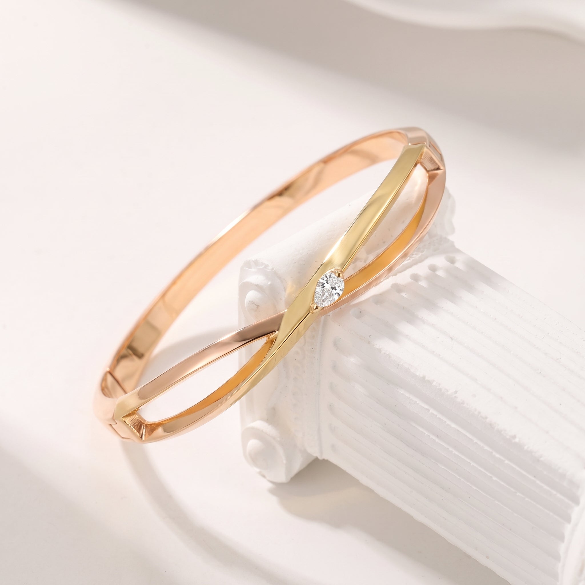 Dual-Tone Twisted Pear Stone Kada