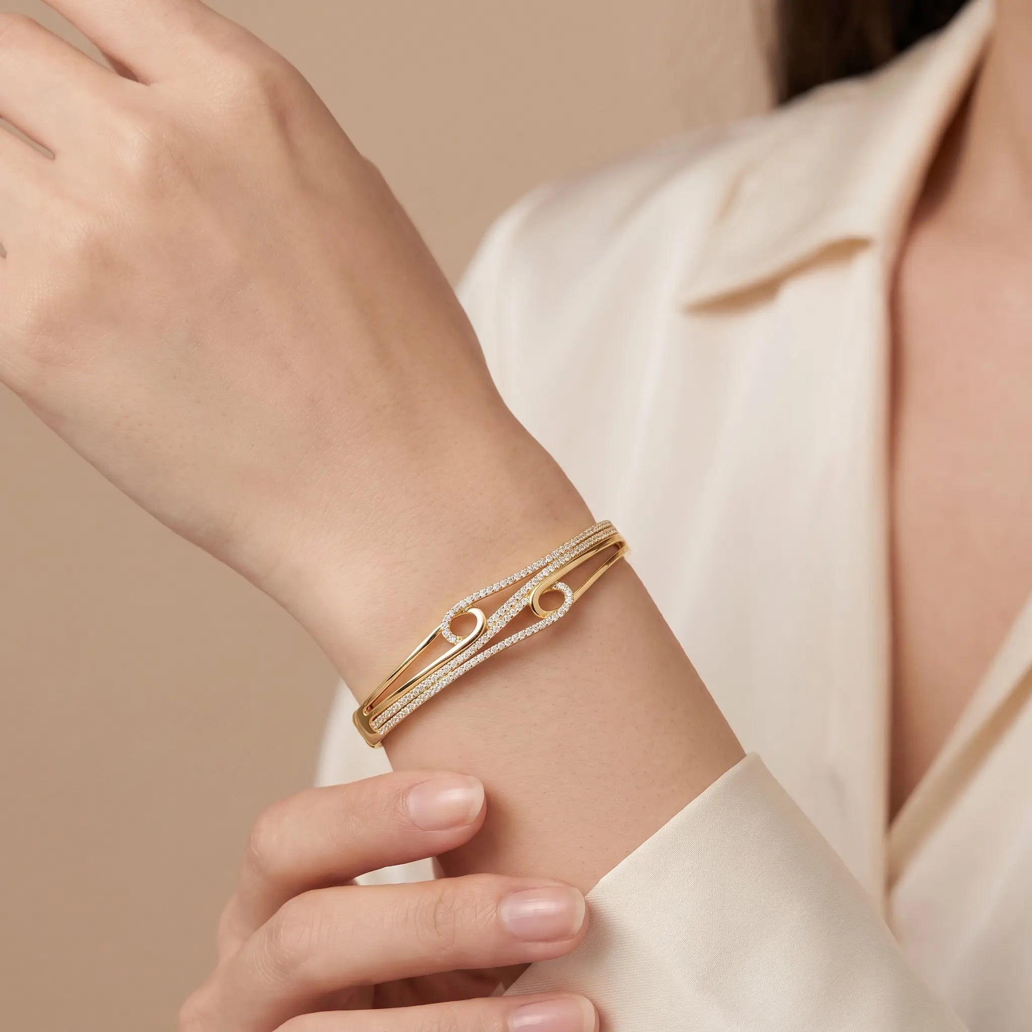 Gold Intertwined Loop White Stone Kada
