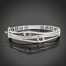 Rose Gold Intertwined Loop White Stone Kada