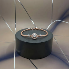 Solitaire Halo Bracelet