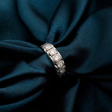 Five-Stone Round Diamond Filigree Band