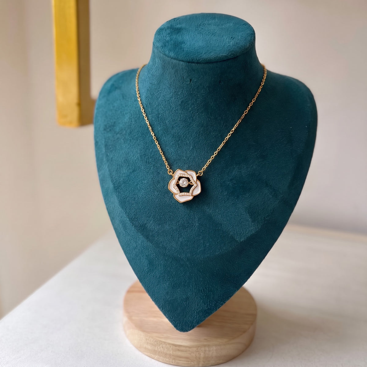 Blooming Diamond Necklace