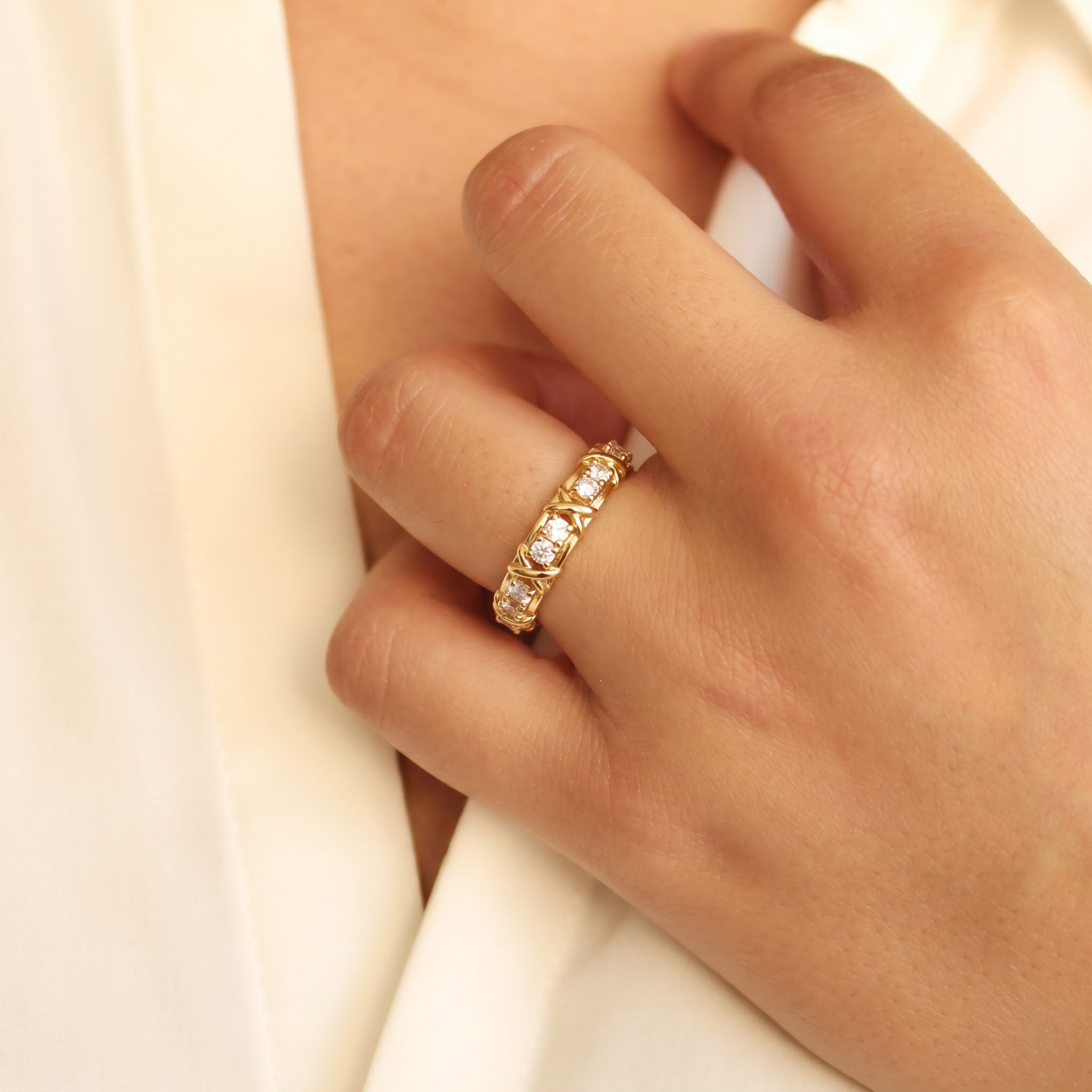 Two-Tone Diamond Cross Stitch Eternity Band