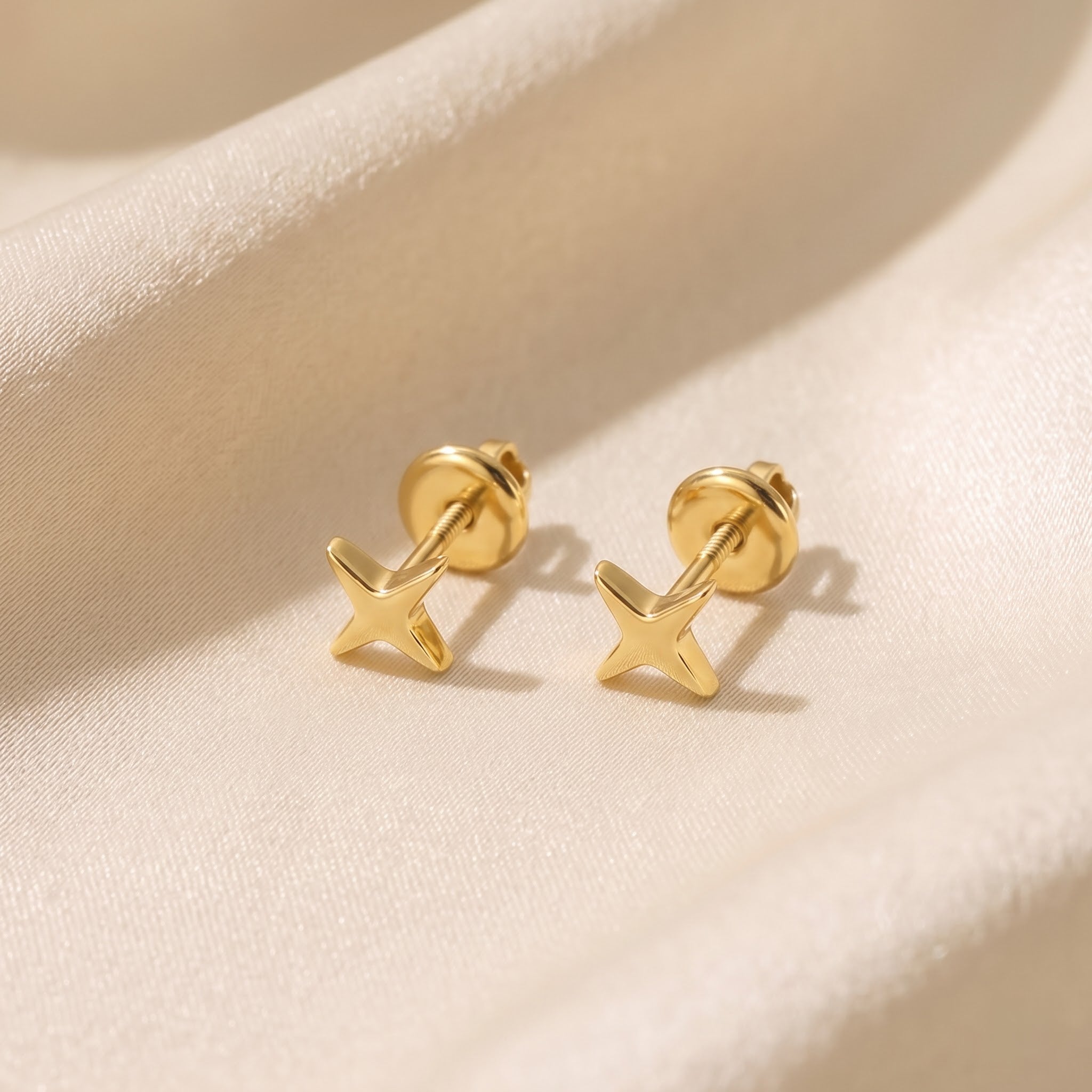 Minimalist Four-Point Star Stud Earrings